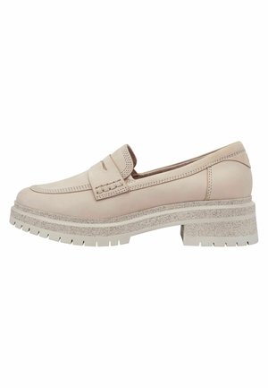 Mocassins en cuir beige avec une semelle de plate-forme texturée, présentant un motif brodé sur le devant et un bout arrondi.