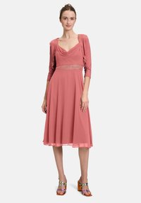 Vera Mont Strickjacke - bright rust