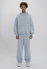 LOW LIGHTS STUDIOS® BASIC LOGO HOODIE - Φούτερ - sky blue