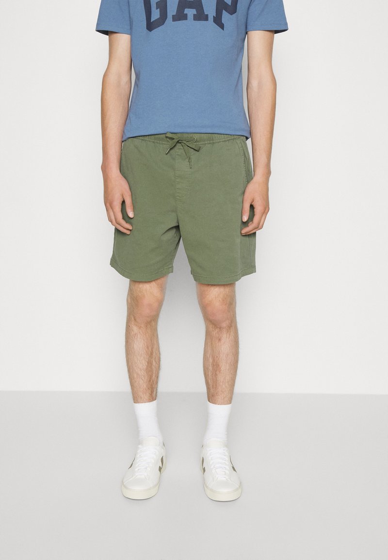GAP EASY SHORT Shorts jungle green/grün Zalando.at