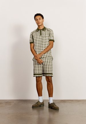 House of Sunny PUTTING CHECK UNISEX - Šortai - green