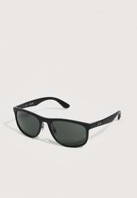Избран, sand black