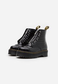Dr. Martens SINCLAIR - Botas de tornozelo com plataforma - black
