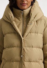 Lauren Ralph Lauren HOODED DOWN COAT - Kaput ispunjen paperjem - birch tan