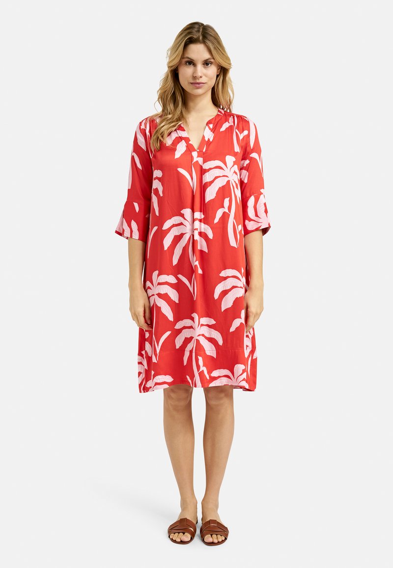 Smith&Soul MIT PALMEN - Freizeitkleid - chili print