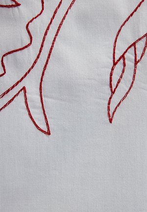 EMBROIDERED - Skjorta - ecru