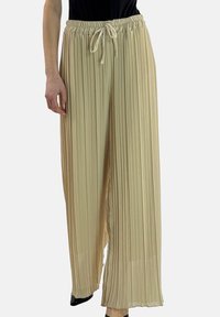 Unausgewählt, beige