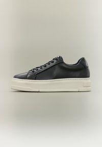 Nevybrané, black
