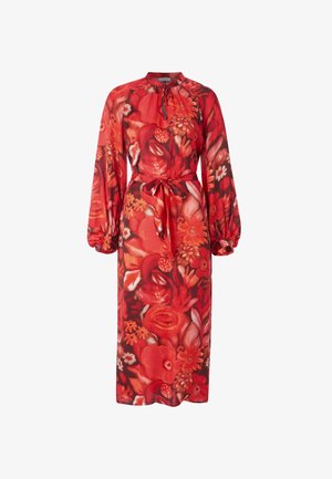 Raudona gėlių suknelė su ilgomis rankovėmis, aukštu apykakle ir sueigusia juosmeniu. Pagaminta iš lengvo audinio, su ryškiu gėlių raštu.