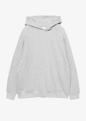 Jasnoszara bluza z kapturem o miękkiej fakturze, z raglanowymi rękawami oraz ściągaczami na mankietach i dolnym brzegu. Prosty design, bez widocznych grafik czy wzorów.