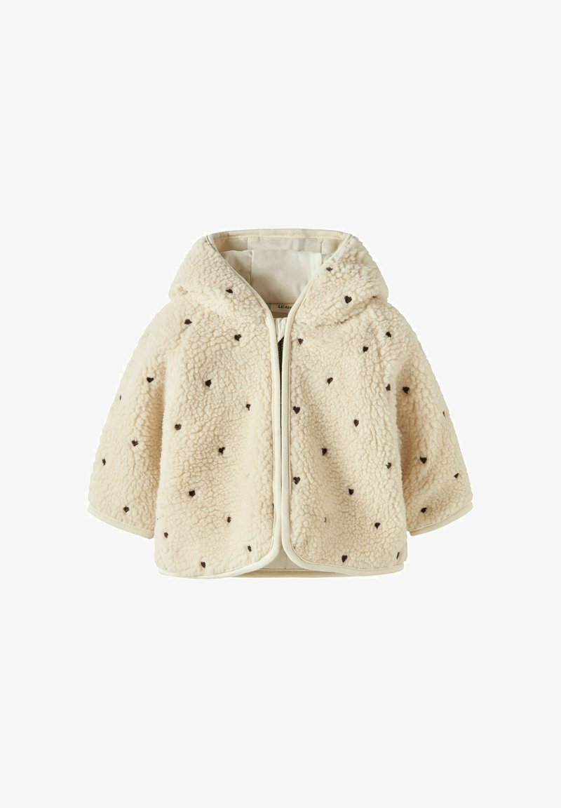 Giacca in felpa color crema con cappuccio, caratterizzata da piccoli motivi a cuore marroni, zip frontale e texture morbida. Maniche corte e orlo arrotondato.