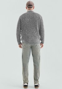 QS - Sweter