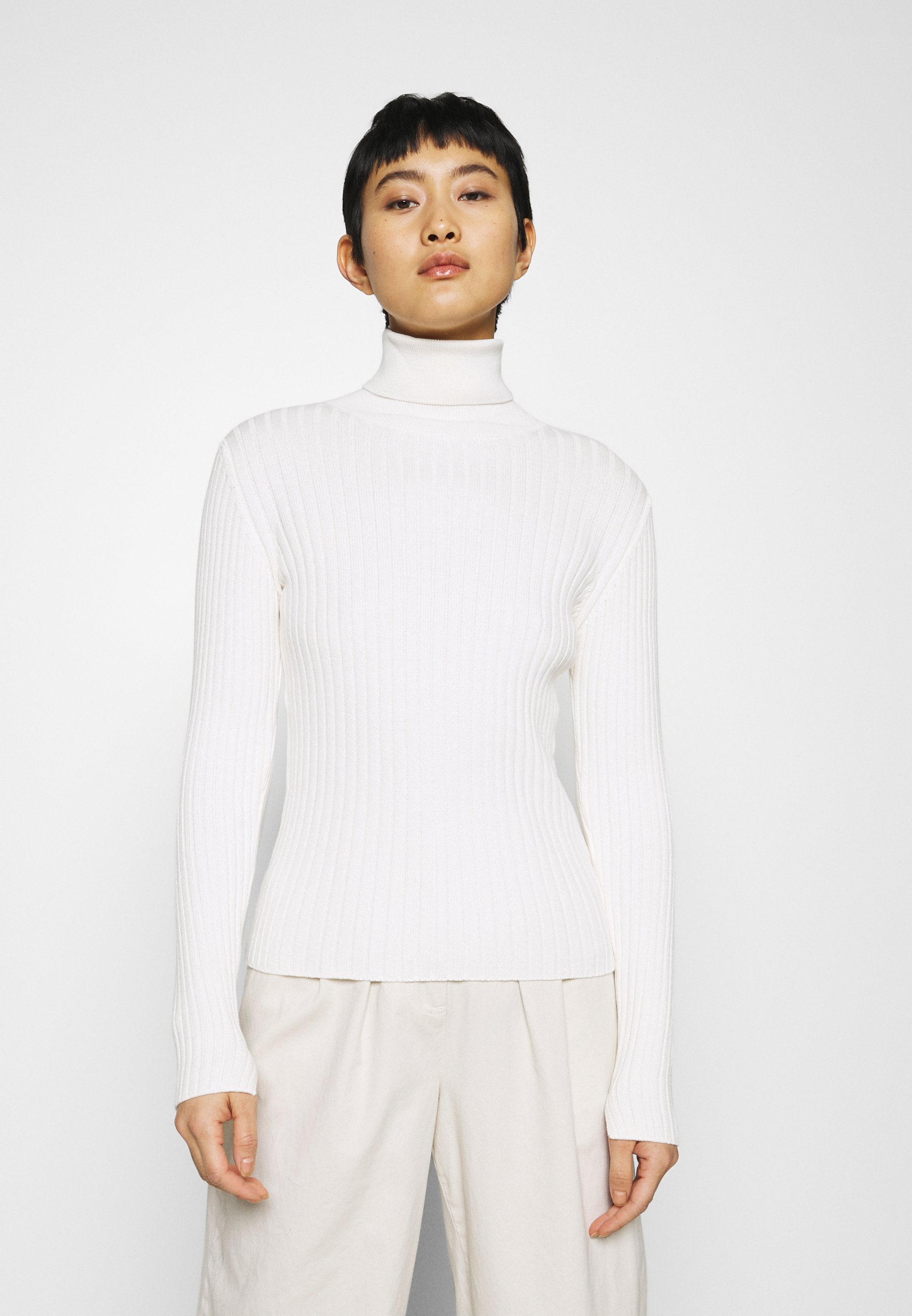 polo neck white