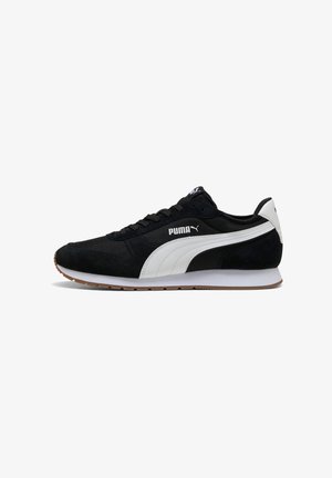 Schwarze Wildleder- und Mesh-Sneaker mit weißen synthetischen Akzenten, ausgestattet mit einer Gummisohle, runder Zehenpartie und klassischem Schnürdesign. Logo an der Seite.