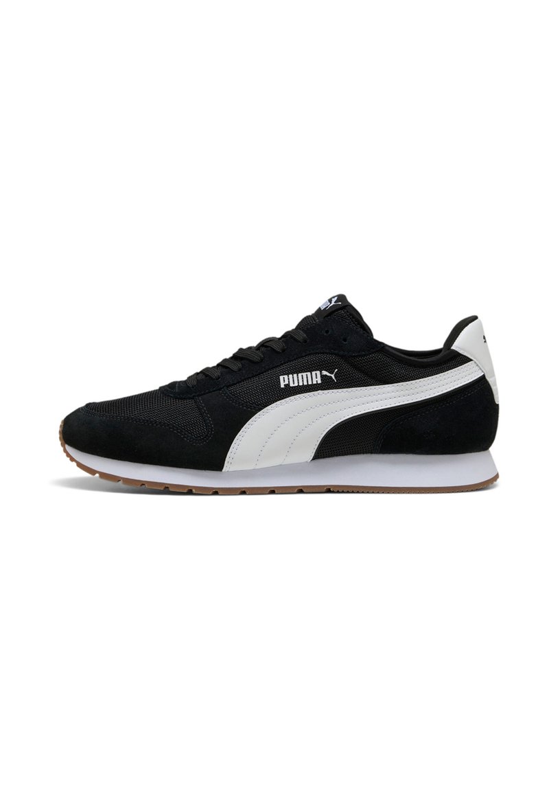 Fekete velúr és hálós sneaker fehér szintetikus részletekkel, gumitalppal, kerek orral és klasszikus fűzős kivitelben. Logó az oldalon.
