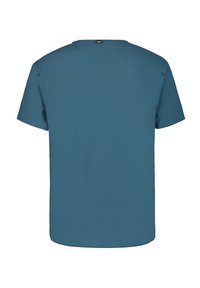 Camiseta de manga corta en un color verde azulado oscuro, hecha de un tejido ligero y transpirable con una superficie texturizada y perforaciones sutiles.