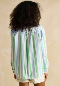 Tom Joule AMILLA LONGLINE - Button-down blouse - blue green stripe