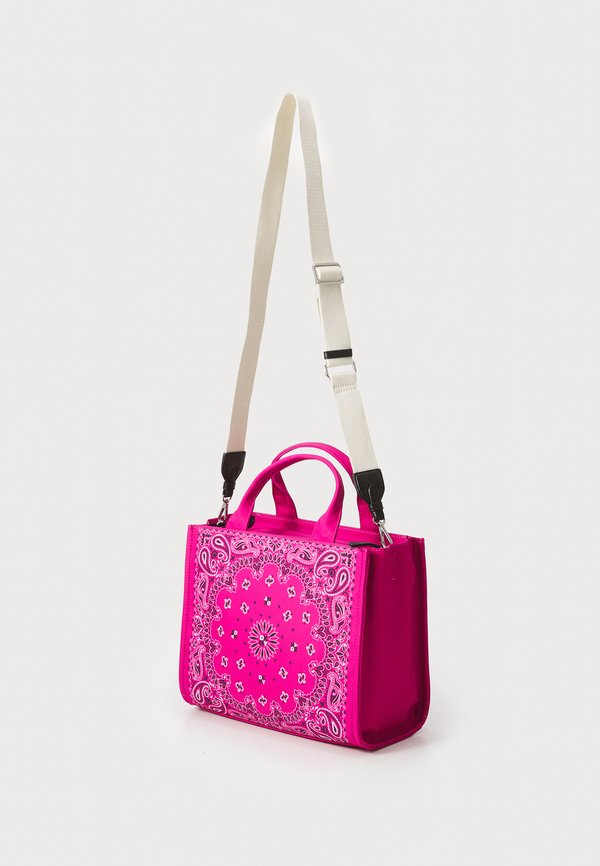HANDLEE BANDANA TOTE - Handbag3