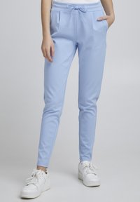 ICHI KATE - Teplákové kalhoty - chambray blue