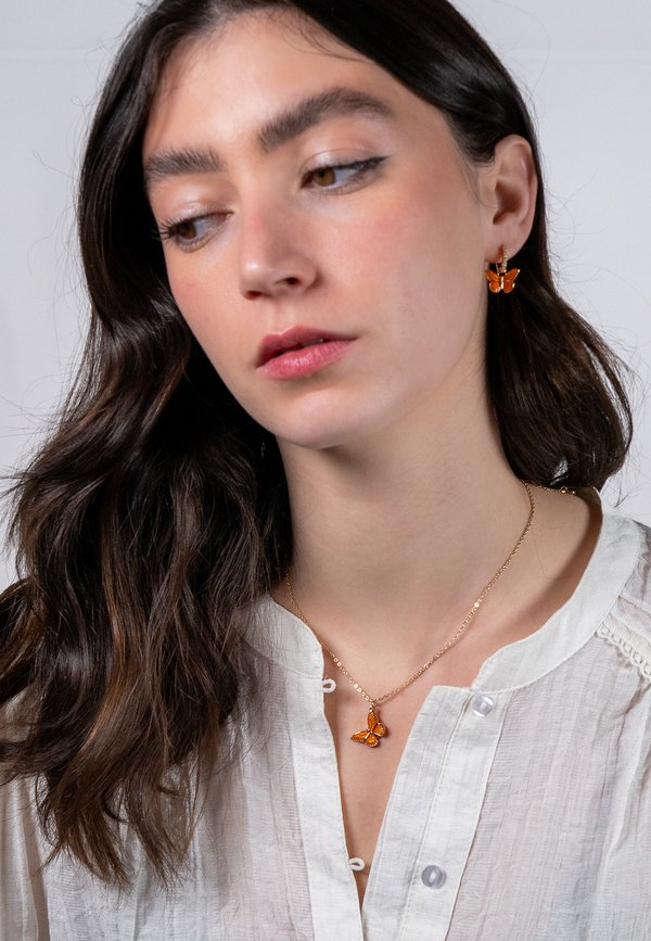 BUTTERFLY HUGGIE - Ohrringe - orange