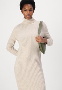 pure cashmere TURTLENECK MAXI DRESS - Sarafanas - oatmeal