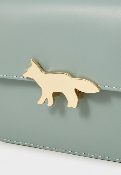 Maison Kitsuné EDIE BAG - Rankinė per petį - vert-de-gris