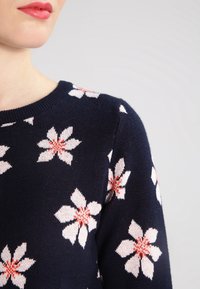 Dorothy Perkins Stickad tröja - dark blue