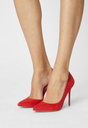 High Heel Pumps - red