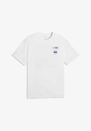 Puma, GRAPHICS RELAXED STACKED T-SHIRT - T-shirt med print - white