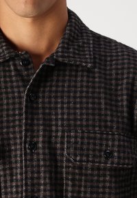 Dickies SEASONAL SHIRT - Vapaa-ajan kauluspaita - black