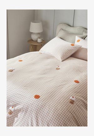 Next, TUFTED AUTUMN ICONS BRUSHED DUVET COVER AND PILLOWCASE SET - Voodiriided - natural