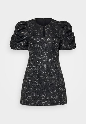 Rochie neagră cu un model floral texturat, cu accente strălucitoare, mâneci scurte și umflate și închidere cu fermoar în față.