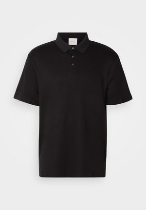 Svart polo t-skjorte laget av glatt bomull, med krage, korte ermer, tre-knapp plissering og rett kant.