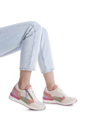 Refresh, ZAPATILLA DE MUJER PLANO  - HIELO - Zapatillas - blanco