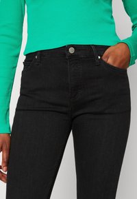 Marc O'Polo DENIM Vaqueros pitillo - black denim