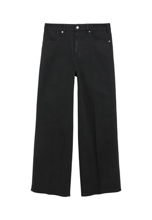 Zwarte jeans met wijde pijpen, voorkant met knoop en rits, riemlussen en ontwerp met vijf zakken, platgelegd op een witte achtergrond.