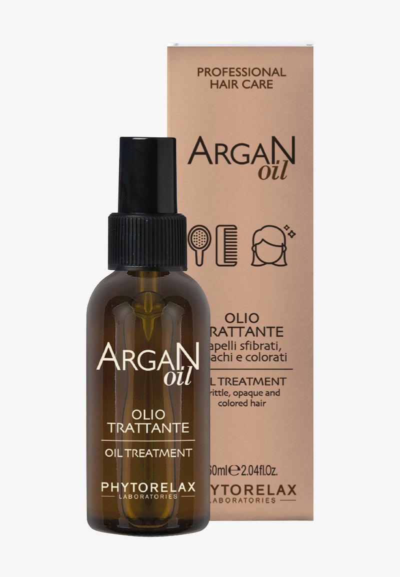 Arganoliebehandeling in een bruine glazen fles met een zwarte pompdop. De verpakking heeft een beige kleur met zwarte tekst en pictogrammen voor haarverzorging.