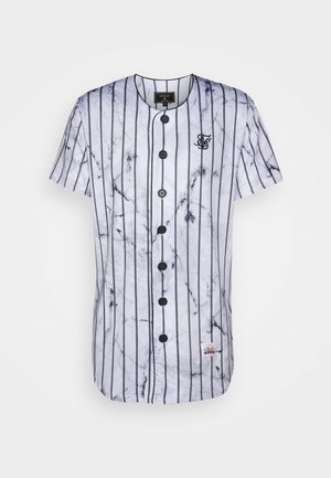 Bílá košile s krátkým rukávem, černé vertikální pruhy, mramorový vzor, přední knoflíky a malé logo na prsou.