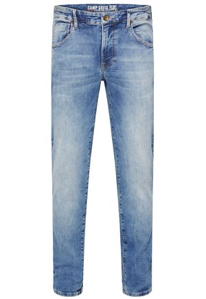 Helleblaue Denim-Jeans mit geradem Schnitt, fünf Taschen und einem verwaschenen Muster. Verfügt über einen Metallknopfverschluss und gestickte Details.