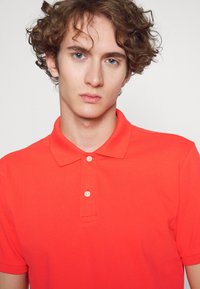 GAP Polo - red