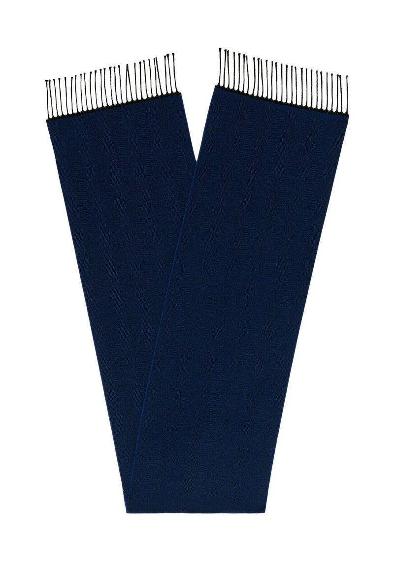 Granatowy szalik z miękkiego materiału, z fakturowanymi czarnymi frędzlami na brzegach. Płaski, wydłużony kształt umożliwiający różnorodne stylizacje.