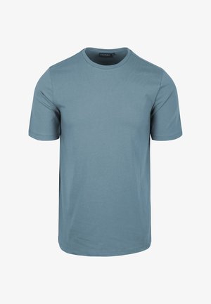 Lichtblauwe katoenen t-shirt met een ronde halslijn, korte mouwen en een rechte zoom. Glad oppervlak, geen patronen of versieringen.