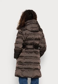 Esprit Collection Vinterfrakke - dark brown