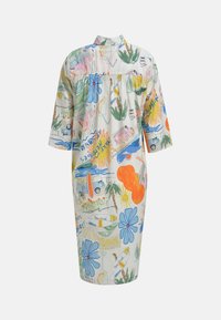 Musterkleid mit lebhaften tropischen Designs, floralen Akzenten und strandthemenbezogenen Illustrationen. Hergestellt aus leichtem, atmungsaktivem Stoff.