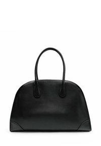 Sac à main en cuir noir avec un dessus arrondi et double anses, présentant des coins renforcés sur un fond blanc propre.