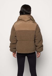 Sixth June NYLON AND BORG PUFFER JACKET - Vinterjakker - brown