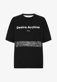 Love Slogan T-Shirt - Buy Fashion Wholesale in The UK Love Slogan T-Shirt - Buy Fashion Wholesale in The UK