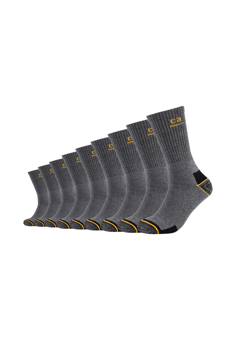 Zehn Paar graue Baumwollsocken mit geripptem Muster, gelben Akzenten und schwarzen Fersen- und Zehenbereichen, in einer geraden Linie angeordnet.