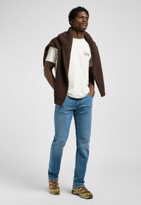 Lee DAREN   - Vaqueros rectos - baleigh