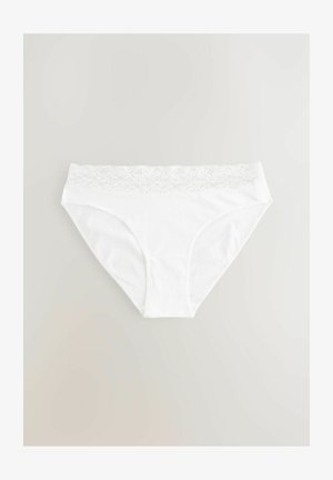 Vita trosor i mjuk bomull med ett spetsprytt dekorativt midjeband. Har en klassisk briefdesign med släta kanter.